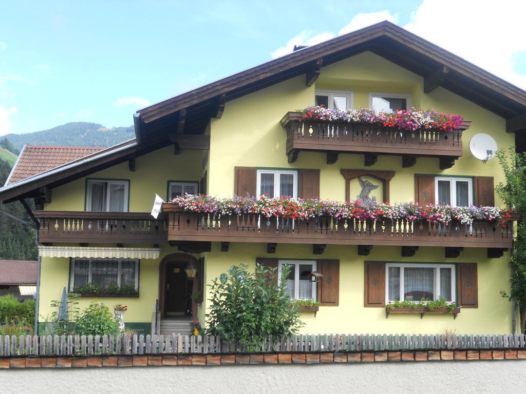Hotel Haus Zur Linde Wagrain Exterior foto
